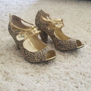 Seychelles leopard heels